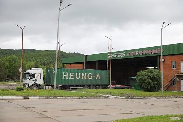 Российским грузовикам разрешили проезд в приграничные города Китая