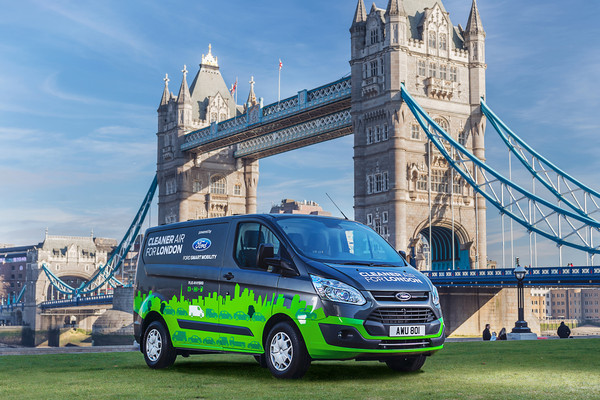 Ford начинает тестирование гибридных Transit в Лондоне