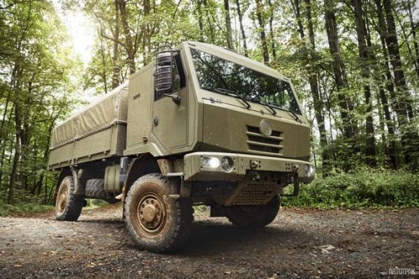 Чешская Tatra выпустила новый армейский грузовик 4x4