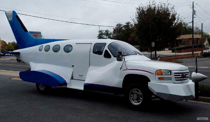 На eBay выставлен «самолет», который может ездить по обычным дорогам