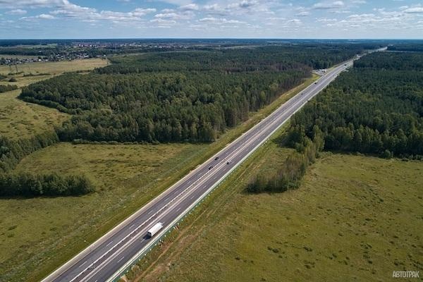 Грузы ушли из Санкт-Петербурга: трафик грузовиков на трассе М-11 упал на 40%
