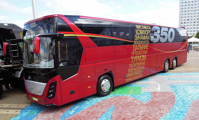 В Минске показали туристический автобус МАЗ