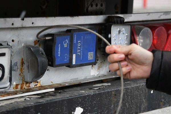 Беларусь ввела обязательное пломбирование грузов, ввезенных из Польши автомобильным транспортом