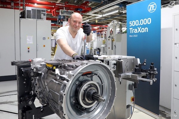 Завод ZF в Германии выпустил 500-тысячную коробку передач Traxon