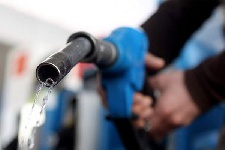 В Госдуме предложили увеличить штраф за торговлю некачественным топливом