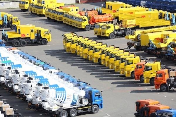 За первую неделю июля в России выросли только продажи грузовиков