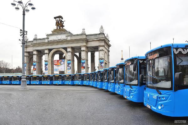 Поставки ЛиАЗа в Москву в 2018 году перевалили за полтысячи автобусов