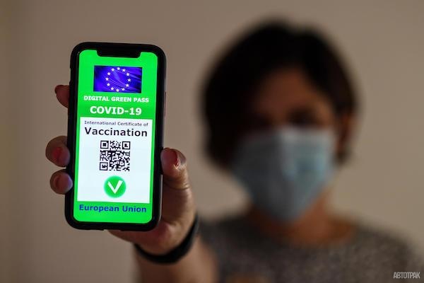 Италия вводит сертификаты “Green pass” для доступа к рабочим местам