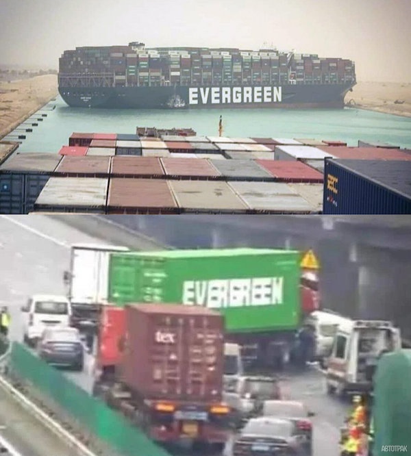 Что такое мистика: в Китае грузовик с надписью Evergreen заблокировал движение по шоссе
