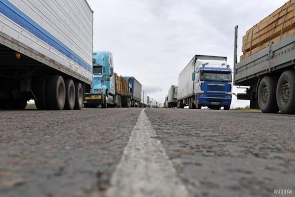 В Казахстане изменили правила допуска к международным перевозкам