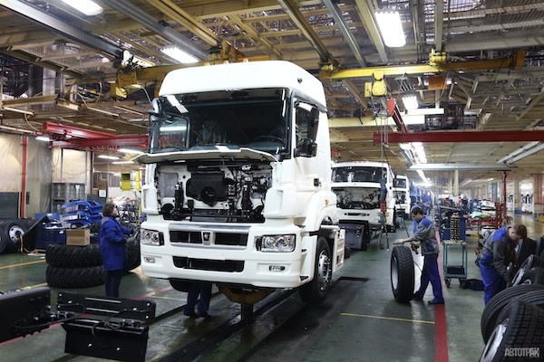 Более 70% грузовых автомобилей в России производится на трех заводах