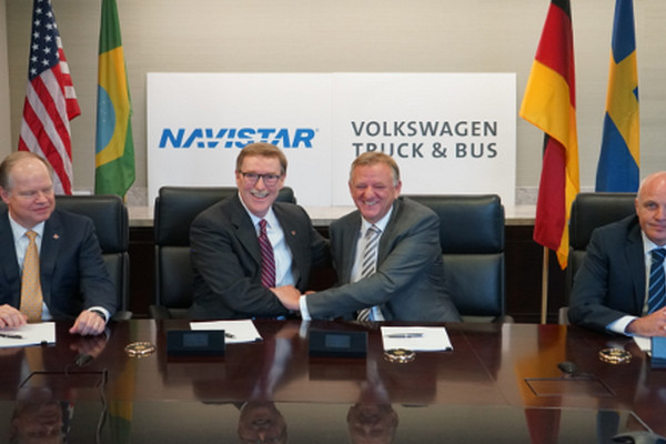 Volkswagen приобретает долю в Navistar