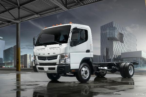 FUSO по-американски: на бензине и с автоматом