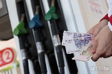 Новый налог для нефтяников может спровоцировать рост цен на бензин