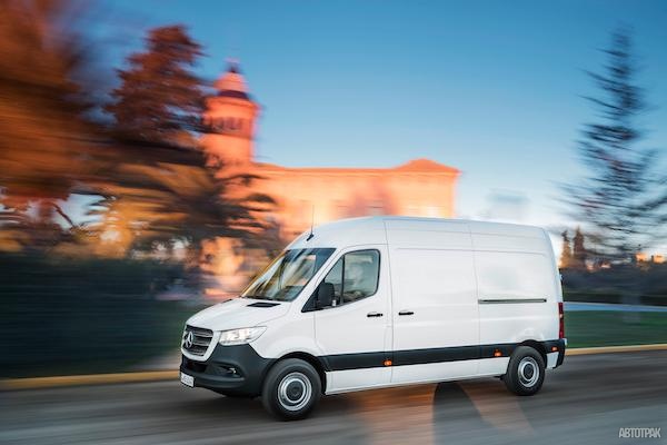 Более 200 фургонов Mercedes-Benz Sprinter попали под отзыв в России
