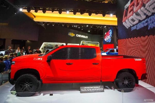 Chevrolet собрала пикап Silverado из кубиков Lego