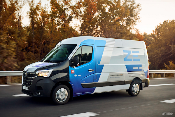 Полностью электрический Renault Master Z.E. увеличил дальность полета