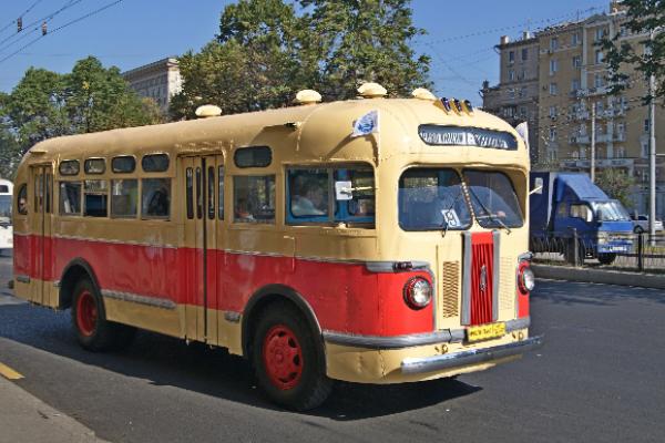 С 1 июля запрещено перевозить детей автобусами старше 10 лет