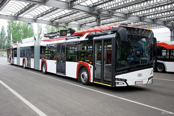 Solaris разработал 24-метровый троллейбус