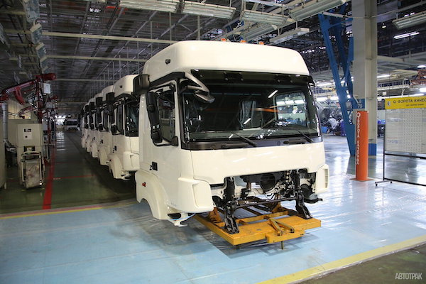 Продажи грузовых автомобилей в России сократились на 15,6%