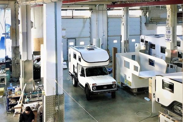 В России построили автодом на базе Нивы для Германии