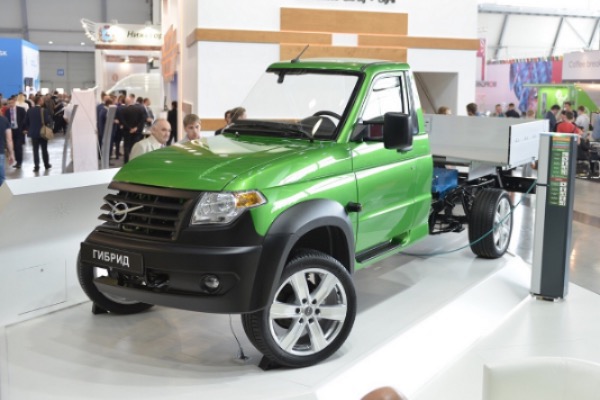 «Зеленые» технологии в России УАЗ представил гибридный грузовик
