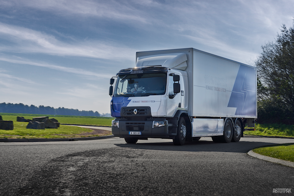 Renault Trucks решила остановиться. В РФ