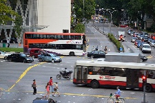 Власти Сингапура планируют начать испытания беспилотных автобусов