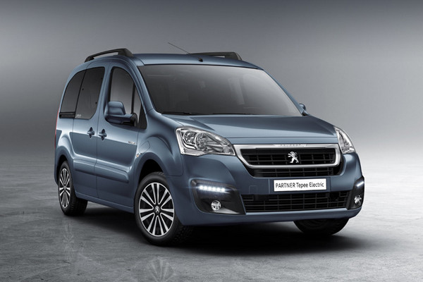 Компания Peugeot анонсировала скорый дебют нового электрического LCV