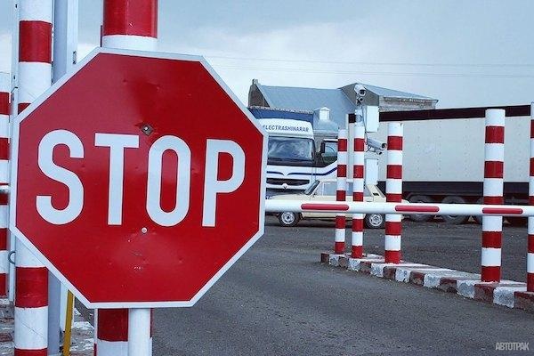 В Грузии ввели запрет на движение в ночное время в связи со вспышкой COVID-19