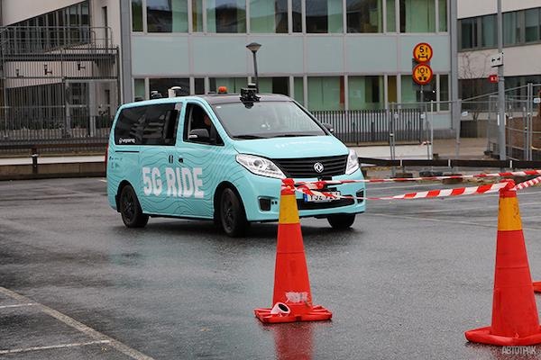 В Стокгольме испытали микроавтобус с искусственным интеллектом