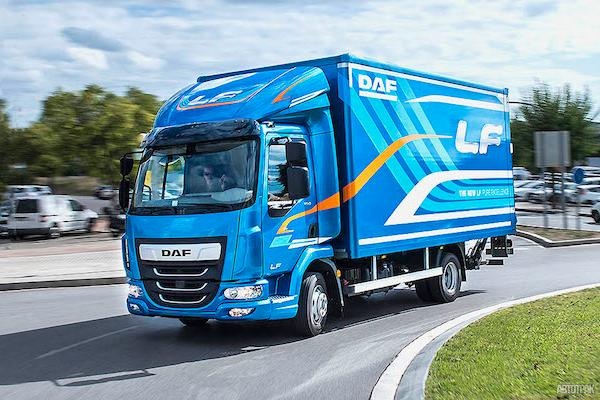 DAF обновляет силовые агрегаты для серии LF