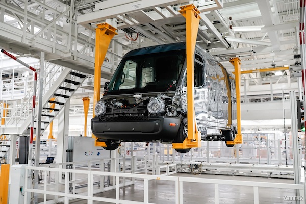 Даешь миллион! Rivian начал массовое производство фургонов для Amazon