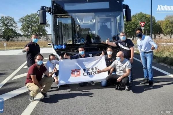 Китайские беспилотные автобусы выедут на дороги Европы