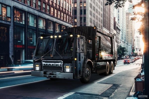 Mack Trucks представил полностью электрический мусоровоз