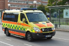 Машины скорой помощи смогут передавать сообщения в салоны других автомобилей