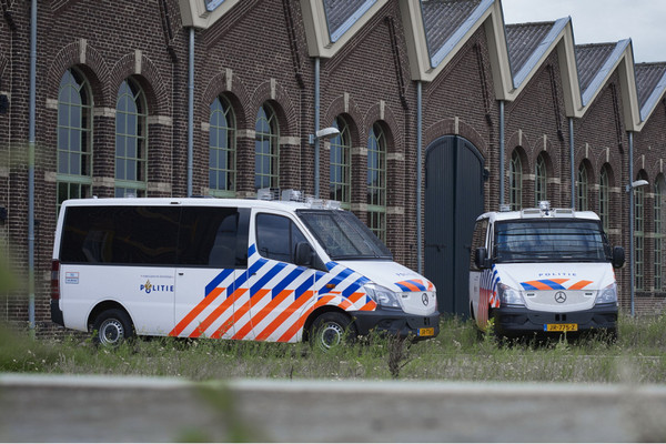 Полиция Голландии пересаживается на фургоны Mercedes-Benz Sprinter