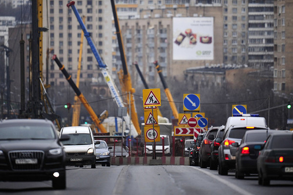 В Москве планируется ежегодно строить и реконструировать около 100 км дорог