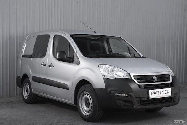В России стали доступны новые версии Peugeot Partner