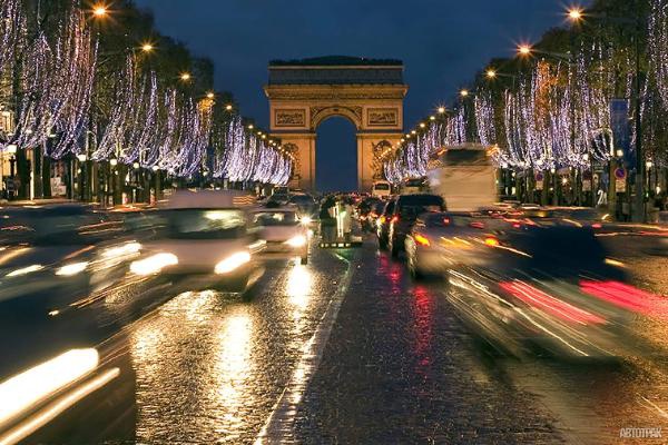 В Париже запретят бензиновые и дизельные автомобили