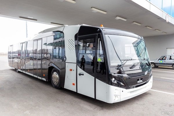 МАЗ представил новый автобус для аэропортов