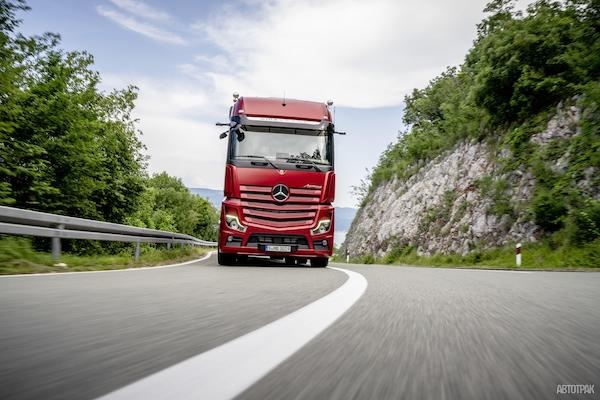 Daimler выделит бизнес по выпуску грузовиков в самостоятельную компанию
