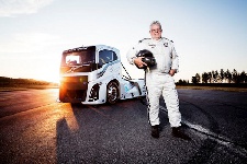 Грузовик Volvo Iron Knight установил два мировых рекорда скорости