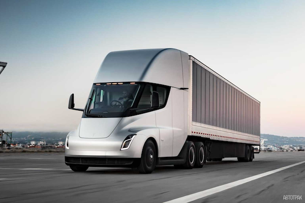 Tesla готова к серийному производству грузовиков Semi