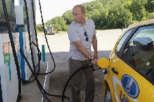 Бензин в США дешевле, чем в России