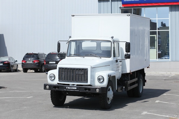 В России насчитывается 2,6 млн грузовиков, самый распространенный — «ГАЗ-3307»