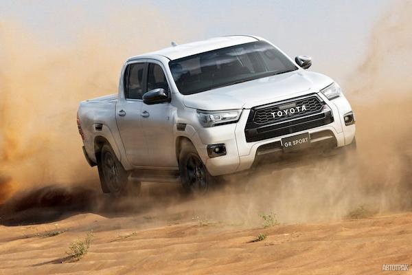 В Японии начали продавать Toyota Hilux в версии GR Sport