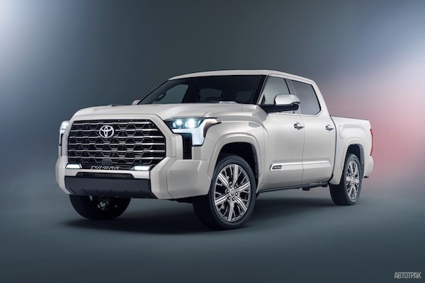 Toyota Tundra Capstone: би, хром и натуральный орех