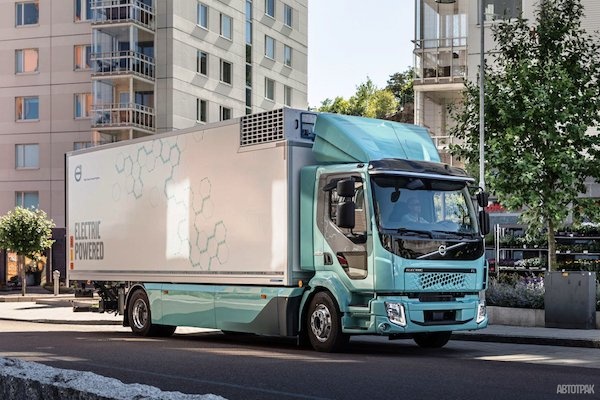 Volvo Trucks: старт европейских продаж электротраков