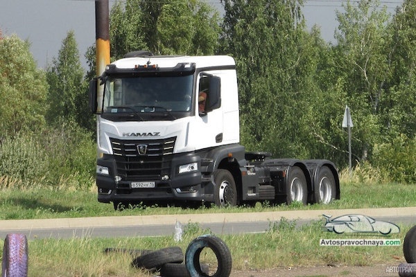 КАМАЗ тестирует новую модификацию тягача с кабиной от Актроса